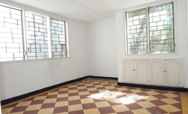 casa-local en arriendo/venta en el porvenir. Cod V62967