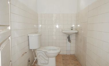 casa-local en arriendo/venta en el porvenir. Cod V62967