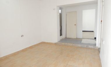 casa-local en arriendo/venta en el porvenir. Cod V62967