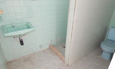 casa-local en arriendo/venta en el porvenir. Cod V62967