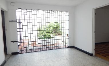 casa-local en arriendo/venta en el porvenir. Cod V62967