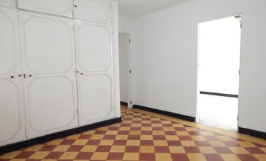 casa-local en arriendo/venta en el porvenir. Cod V62967