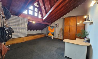 HERMOSO CHALET CON DETALLES DE GRAN CATEGORIA  GUEMES 1000  -TEMPERLEY ESTE-   APTO CREDITO