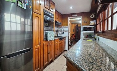 HERMOSO CHALET CON DETALLES DE GRAN CATEGORIA  GUEMES 1000  -TEMPERLEY ESTE-   APTO CREDITO
