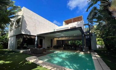 Casa en venta en Merida,Yucatan en Yucatan Country Club