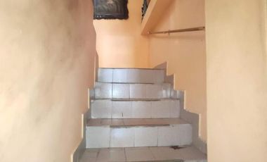 casa en venta en la parada. Cod V26819