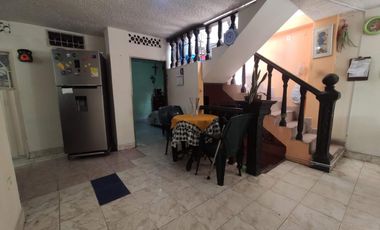 casa en venta en la parada. Cod V26819