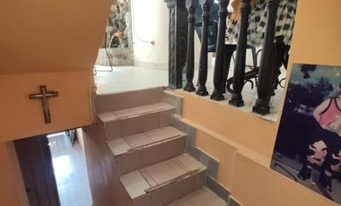 casa en venta en la parada. Cod V26819