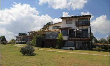 Casa con funcionamiento de hotel