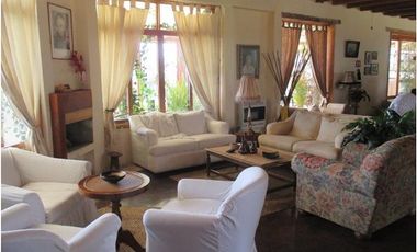 Casa con funcionamiento de hotel