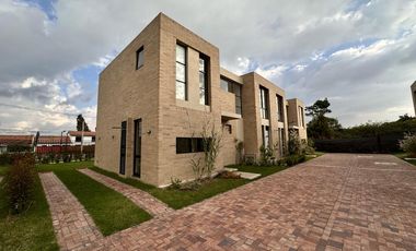 casa en venta en chuntame. Cod V5315