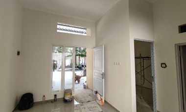 DIJUAL RUMAH BARU 2 LANTAI CENGGER AYAM SOEKARNO HATTA KOTA MALANG