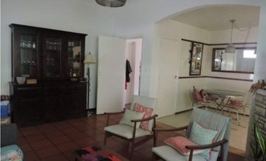 chalet 3Amb. con amplio patio y garage