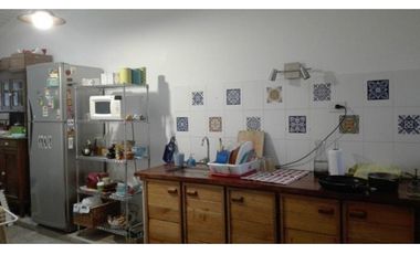 chalet 3Amb. con amplio patio y garage
