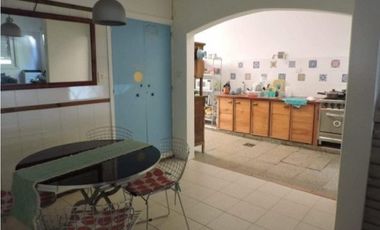 chalet 3Amb. con amplio patio y garage