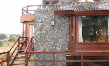 CHALET DE CATEGORIA EN BARRIO CERRADO LOMAS DEL REY. MAYU SUMAJ