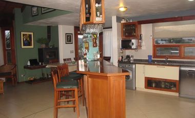 CHALET DE CATEGORIA EN BARRIO CERRADO LOMAS DEL REY. MAYU SUMAJ