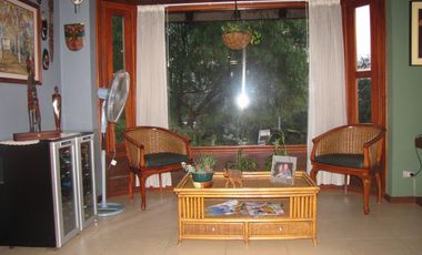 CHALET DE CATEGORIA EN BARRIO CERRADO LOMAS DEL REY. MAYU SUMAJ