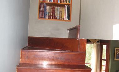 CHALET DE CATEGORIA EN BARRIO CERRADO LOMAS DEL REY. MAYU SUMAJ