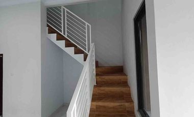 Rumah 2 Lt SHM 10 menit ke Plaza Taman Harapan Baru Siap KPR J-45608