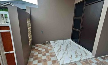 Rumah 2 Lt SHM 10 menit ke Plaza Taman Harapan Baru Siap KPR J-45608