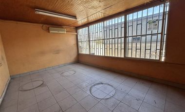 Local Comercial 1061/1557m2 4 Santa Rosa esquina Sebastpol