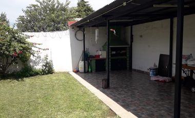 GVPROP Vende Casa  de 2 dormitorios. NO APTA CREDITO.  Galeria. Cochera doble.