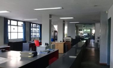 Oficina 1300m2 con Playa Estacionamiento (Ex Compañia de Seguros)