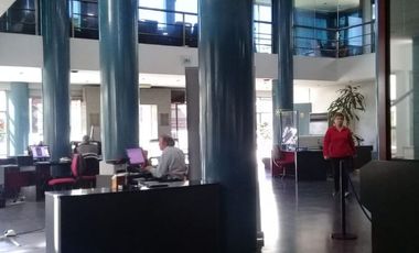 Oficina 1300m2 con Playa Estacionamiento (Ex Compañia de Seguros)