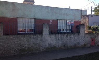 Casa 4 Amb en Moreno a 100 mts de Av. Principal Moreno
