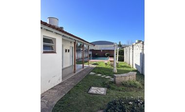 CASA CÉNTRICA MUY BUENA UBICACIÓN!!!!