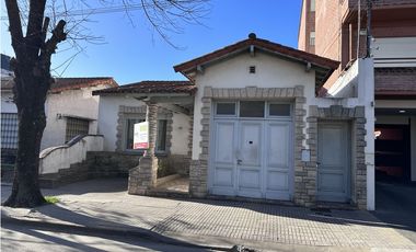 CASA CÉNTRICA MUY BUENA UBICACIÓN!!!!