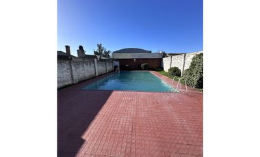 CASA CÉNTRICA MUY BUENA UBICACIÓN!!!!