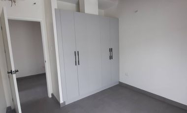 SE VENDE CASA DUPLEX EN URB. LA PUNTILLA