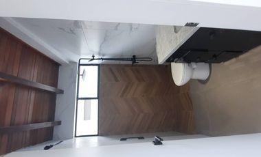 SE VENDE CASA DUPLEX EN URB. LA PUNTILLA