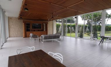 SE VENDE CASA DUPLEX EN URB. LA PUNTILLA