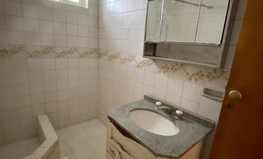 Casa de 3 AMBIENTES ubicada a 50 metros de la Avenida Monteverde.