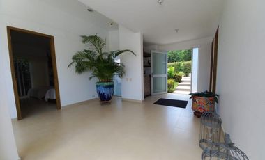 casa en venta en ricaurte. Cod V51815