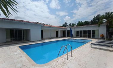 casa en venta en ricaurte. Cod V51815