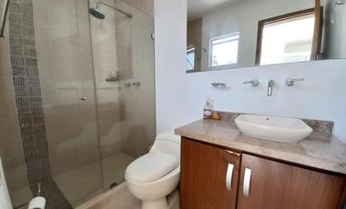 casa en venta en ricaurte. Cod V51815