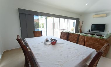 casa en venta en ricaurte. Cod V51815