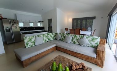 casa en venta en ricaurte. Cod V51815