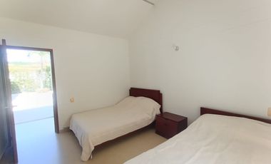 casa en venta en ricaurte. Cod V51815