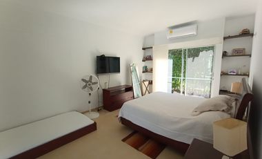 casa en venta en ricaurte. Cod V51815
