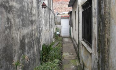 V.Ballester Falucho y Lacroze. Ph fdo 2 ambientes, dormitorio, coc-com, baño, patio, posible 2 dormitorio,