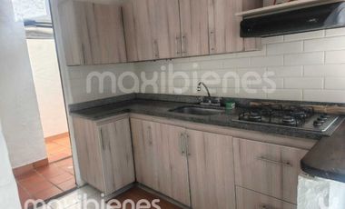 finca en arriendo en sajonia. Cod A68809