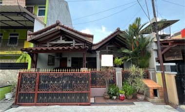 Rumah Strategis 10 Menit ke Summarecon Mall Bekasi Dibantu KPR J-38536