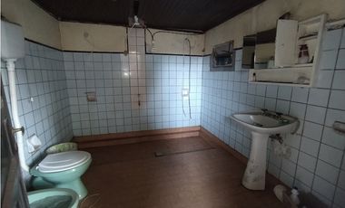 CASA A RECICLAR ZONA LAVALLE Y MARTIN FIERRO