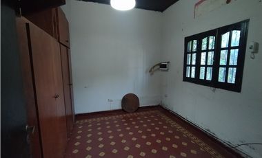 CASA A RECICLAR ZONA LAVALLE Y MARTIN FIERRO