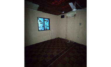 CASA A RECICLAR ZONA LAVALLE Y MARTIN FIERRO